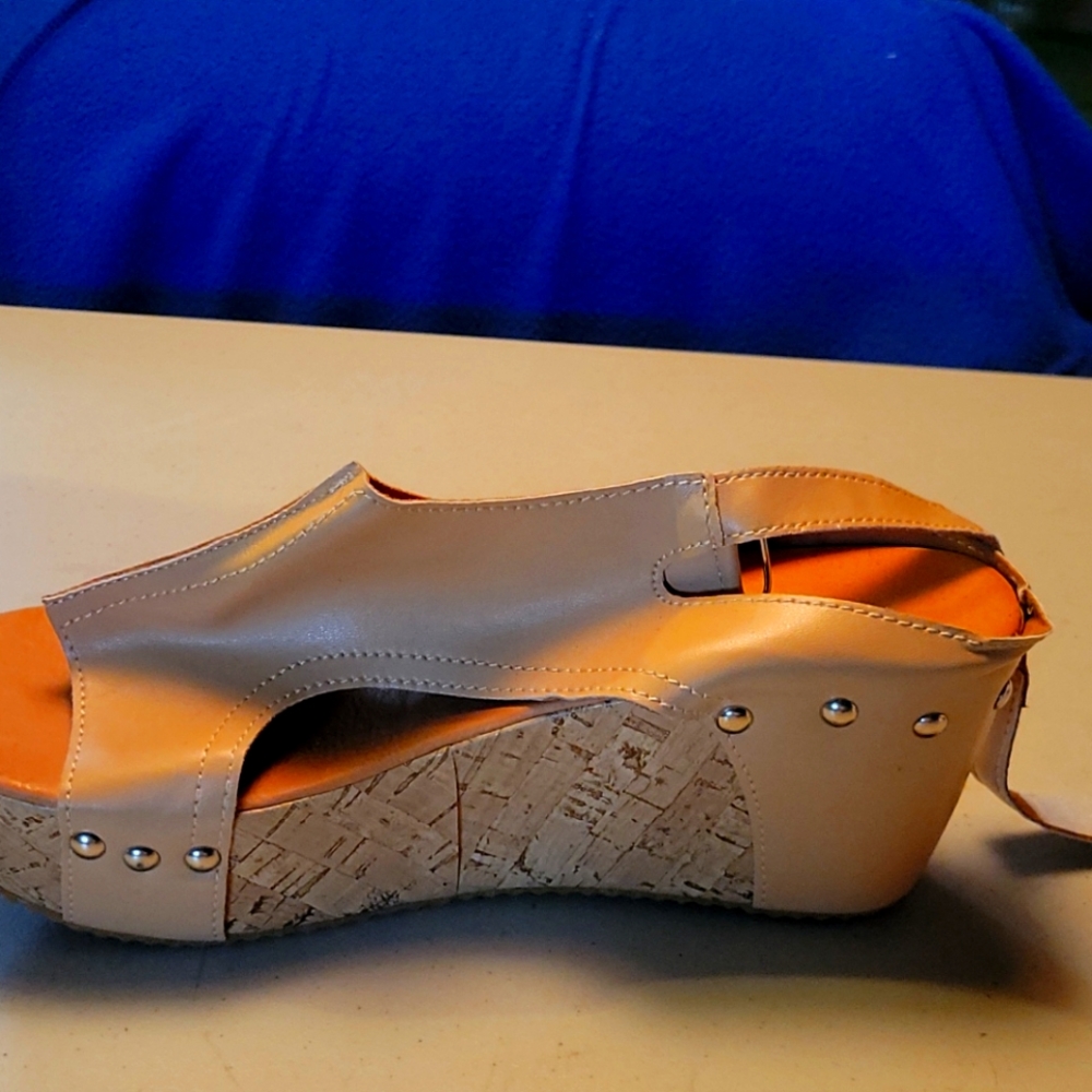 Womens sandals